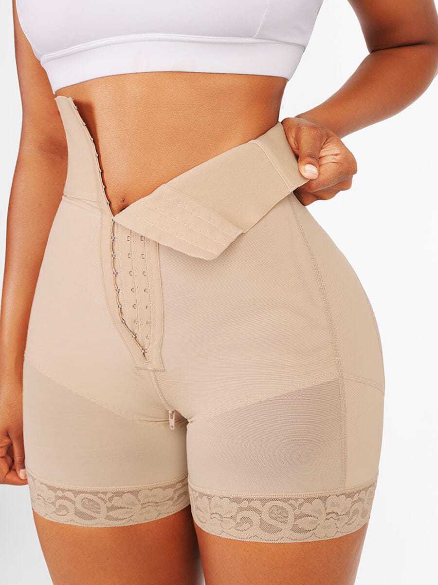 SlimCurve® – Seamless Shaping Shorts with Curve Support